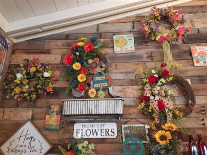 West And Witherspoon Florist/Gift Shop - Hopkinsville, KY - Thumb 24